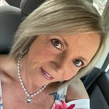 Who is the girl who collects used clothing?