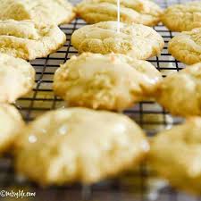 Cookies · 2 cups sifted all purpose white flour · 1 teaspoon baking powder · 1 teaspoon salt · 1 cup sifted icing sugar · 1/3 cup bertolli olive oil. Olive Oil And Lemon Cookies Betsylife