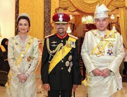 Today is the coronation ceremony of sultan nazrin shah muizzuddin shah of perak. Pin On Kuala Kangsar Malaysia