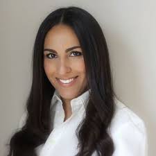 Angela Fam, Sales Associate