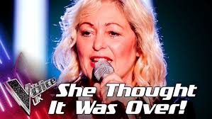 Sally Barker & Frank Kilkelly perform Sally's song 'Two Hearts' at Munroes,  Galway, Éire July 2023