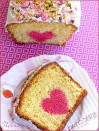 Cake Coeur Cache Special Fete Des Meres Pour Le Cœur Rose 2 œufs 100 G 200 G De Sucre 1 Yaourt Nature Gateau Fete Des Meres Recette Recette Dessert