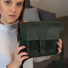 Small Green Crossbody Purse, Handmade Green Leather Mini Crossbody Bag,  Handmade Leather Purse, Minimalist Leather Handbag Made in Spain