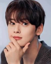 Le bonheure c'est l'amour et rien d'autre . Hereux celui qui sait aimer !