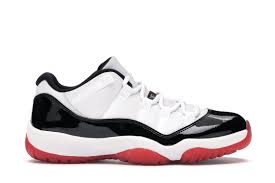 Designed by tinker hatfield — who wanted to craft a shoe that looked like a luxury convertible — the aj11's signature detail has always been provided by its large patent leather mudguard. Jordan 11 Retro Low Concord Bred Av2187 160