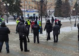 По утверждению соратников алексея навального, 31 января в общей сложности на улицы вышло 200−300 тысяч ещё как минимум в 17 городах на митинг вышли от 100 до 800 человек. Suksuvdsux7 Gm