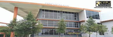 Tun sri lanang was born in 1565 in seluyut, johore, and was descended from tun tahir, a brother of bendahara tun mutahir of malacca.3 there are not many records about his period as bendehara in johore. Perpustakaan Tun Sri Lanang Kolej Yayasan Pelajaran Johor Perpustakaan Tun Sri Lanang Kolej Yayasan Pelajaran Johor