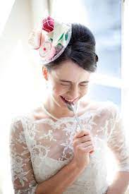 Ok This Wedding Hairdo Is Really Weird Bridal Accesories Headpiece Wedding Wedding