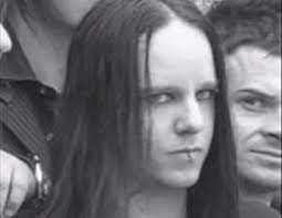 Slipknot is a heavy metal band from des moines, iowa.the band started in 1995 by vocalist and percussionist anders colsefini, guitarists donnie steele and josh gnar brainard, bassist paul gray, drummer joey jordison,and percussionist shawn crahan. Pin On Drummers