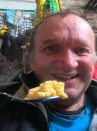 Making Scrambled Eggs With A Pinch Backing Powder