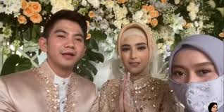 Halo sobat kpop squad media tercinta semoga sehat selalu! 8 Potret Cantik Natural Nadya Mustika Rahayu Teman Hidup Rizki D Academy Merdeka Com