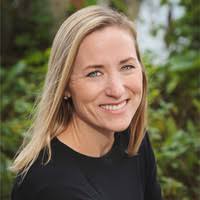 Laura Deaver's Instagram, Twitter & Facebook