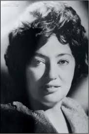 Reina Menchaca's Instagram, Twitter & Facebook