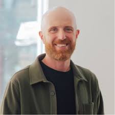 How LLMs favor recent content