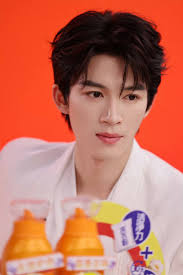 Wang Xingyue 王星越 /...