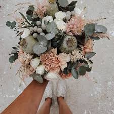 Mach S Hubsch On Instagram Brautstrauss August 2019 Happy Flowerfriday Deko Denk Blumenstrauss Hochzeit Brautstrauss Braut Blumen