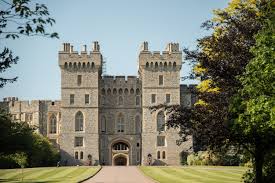 St george's chapel is the home of the order of the garter the changing of the guard at windsor castle takes place on the lawn of the quadrangle outside the royal apartments when the queen is in residence. Where Does Queen Elizabeth Live Architectural Digest