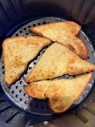 Remove from the air fryer basket, cut in half, and enjoy! Air Fryer French Toast Melanie Cooks