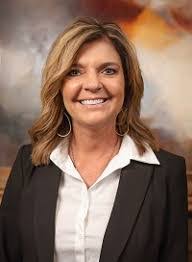 Janet Devries's Instagram, Twitter & Facebook