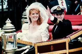 He is ninth in the line of succession to the british throne. Prinz Andrew Und Sarah Ferguson Lauten Noch Einmal Die Hochzeitsglocken Panorama Schwarzwalder Bote