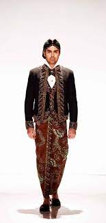 Gambar model baju pengantin adat jawa modern membuat penampilanmu anggun gambar di rebanas. Beskap A Traditional Javanese Wedding Outfit For Man Gaya Model Pakaian Pria Pengantin Pria Pengantin Pria India