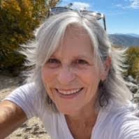 Julie Scofield's Instagram, Twitter & Facebook