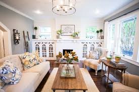 Fixer Upper Season 3 Renovation By Chip And Joanna Gaines Living Room Mantel Home Decor Joanna Gaines Living Room