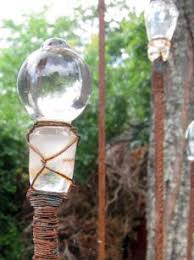 Grune Ideen Diy Gartenideen Alte Glasflaschen Rustikaler Garten
