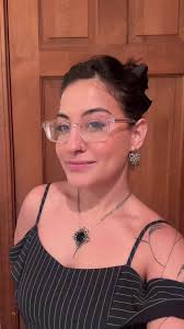 #bowsandskulls #cuteanddeadly #hummingbirdskull #martharotten  #martharottenjewelry