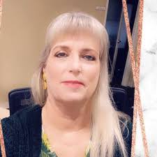 Lisa Volkert's Instagram, Twitter & Facebook