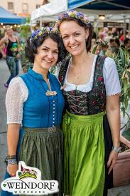 Wähle einfach ein anderes 1. Bilder 1 Juni 2019 Weindorf Wurzburg