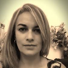 Tristemente, esta es otra de las realidades que enfrentamos los creadores  de contenido. Cuando comparto algo en mis redes, lo hago con el propósito  de ayudar y motivar a otros a llevar