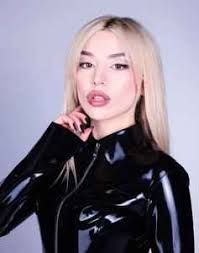 Love POP :) by benjaminecek