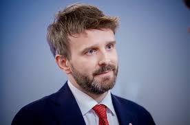 Fjerner plasser for asyl-barn