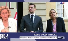 Photo L'dito d'Alba Ventura : Extrme droite la fte qui cache la fort ...