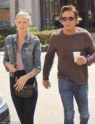 Mickey rourke, 66, is smitten with his girlfriend anastassija makarenko, 32, as they arrive at a party in beverly hills. Mickey Rourke Takes Girlfriend Anastassija Makarenko Jewellery Shopping Daily Mail Online