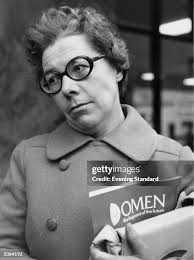 352 fotos e imágenes de alta resolución de Margaret Cox