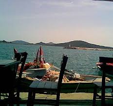 Fragmanlarda adı geçen kırlangıç adası, yunanistan'a bağlı adalardan biridir. Turkiye Deki Adalar Listesi Vikipedi