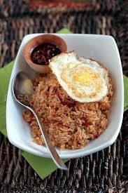 The flavors from the anchovies and spice from the chilies really gives this fried rice a kick. Nasi Goreng Indonesian Fried Rice Rasa Malaysia