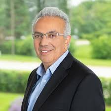 Voices of Oncology: Fostering a Collaborative Community of Experts to  Accelerate Cancer Cures: 9798887500669: Medicine & Health Science Books @  Amazon.com