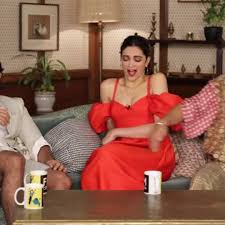 Deepika Padukone And Ranveer Singh S Adorable Pda During An Interview Is Melting Hearts Across Nation Hungryboo Ranveer Singh Deepika Padukone Singh
