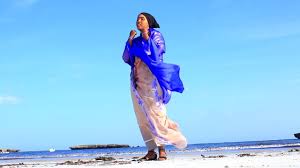 Cлушайте онлайн и cкачивайте песню quraysha boorama inanyahow rucliyo orod official quraysha boorama abaal laay ha igu odhan jawaab lagu bas beelay 2020 official music video. Yurub Dheeman Haddaad Ila Dhadhamin Lahayd Qiso Dhab Ah 2020 Official Music Video Youtube