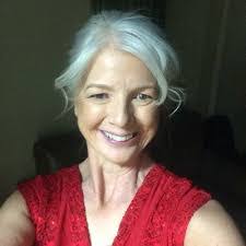 Sarah Rhoda's Instagram, Twitter & Facebook