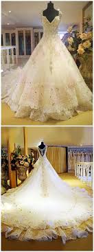 Wir fanden 95 styles von kathedrale schleppe brautkleider. Pin Auf Hochzeit