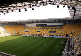 Auch historische spielstätten können ausgewählt werden. Umbaufotos November 2009 Stadion Dresden Erlebnis Stadion De Stadien Spiele Sg Dynamo