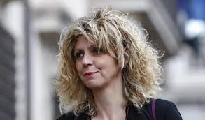 Pugliese, classe 1972, la senatrice si è. L Umilta Di Barbara Lezzi Io Avevo Fatto Ordine Il Ministero Per Il Sud Doveva Restare Al M5s Globalist