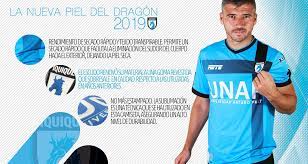 Tal como ocurre desde el 2016, los nuevos modelos son una creación de la marca rete. Camisetas Rete De Deportes Iquique 2019 Todo Sobre Camisetas