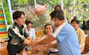 Ông đoàn ngọc hải từng làm phó chủ tịch ubnd q.1 từ năm 2015, phụ trách khối kinh tế. Ong Ä'oan Ngá»c Háº£i Cáº£ Cuá»™c Ä'á»i Minh Toi Khong Bao Giá» NghÄ© Gáº·p Ä'Æ°á»£c Viá»‡t