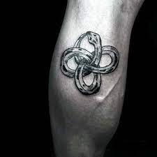 Mar 22, 2020 · if you're looking to get a new tattoo, you want it to be the best. Top 73 Ouroboros Tattoo Ideas 2021 Inspiration Guide