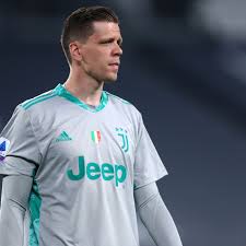 Ultimamente si sta dimostrando un mostro, grande wojciech! Wojciech Szczesny Shoots Down Recent Round Of Transfer Rumors Black White Read All Over